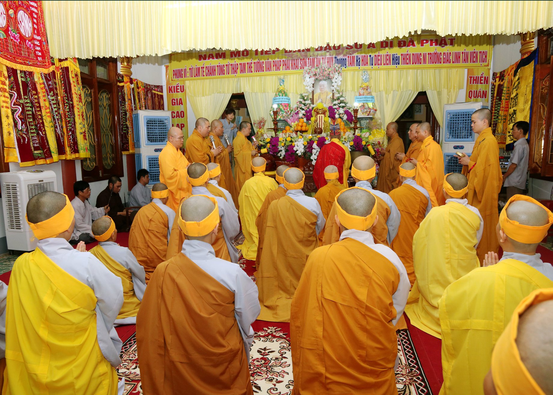 Hình ảnh về lễ chung thất NT. Thích Nữ Tâm Hoa